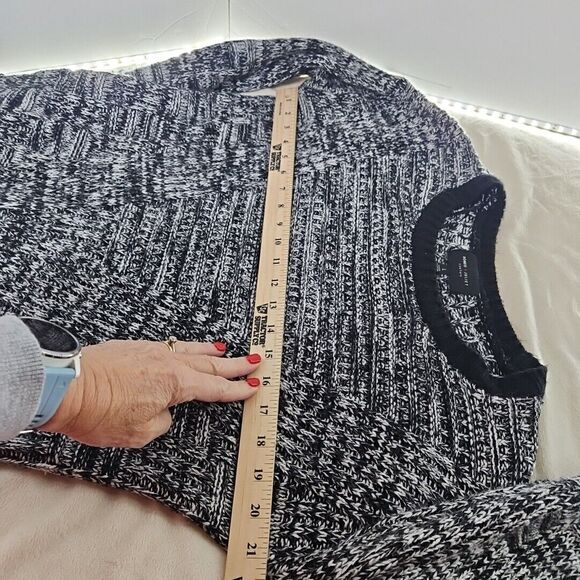 Romeo & Juliet Couture Crewneck Sweater Black And White, women's L, Preppy, Goth - Picture 7 of 9